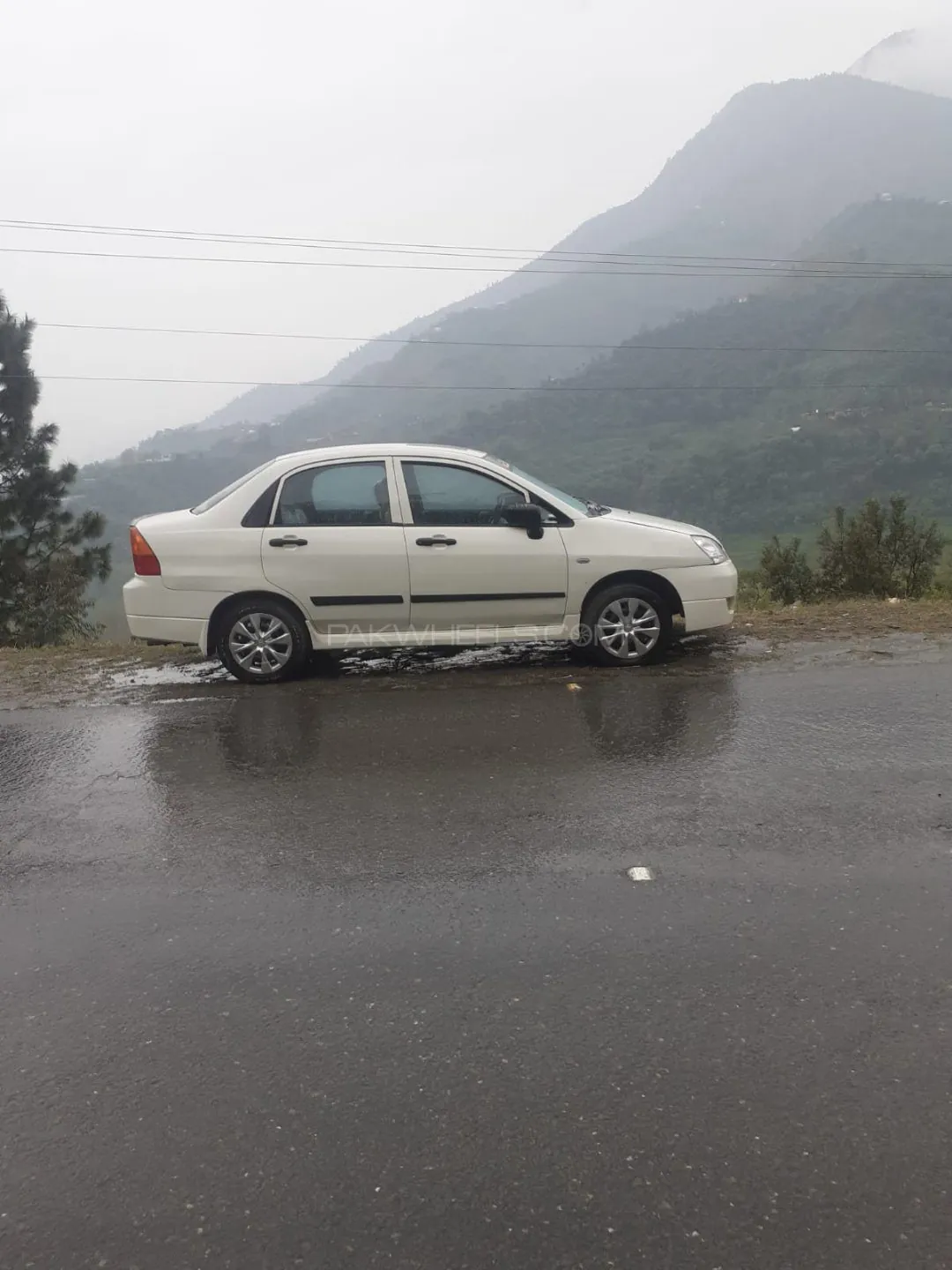 Suzuki Liana