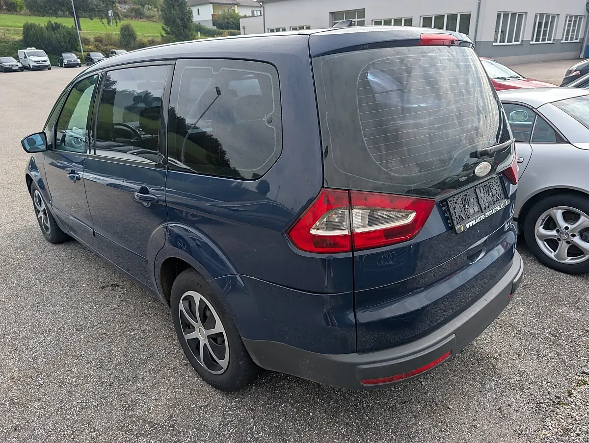 Ford Galaxy 2009 photo 3