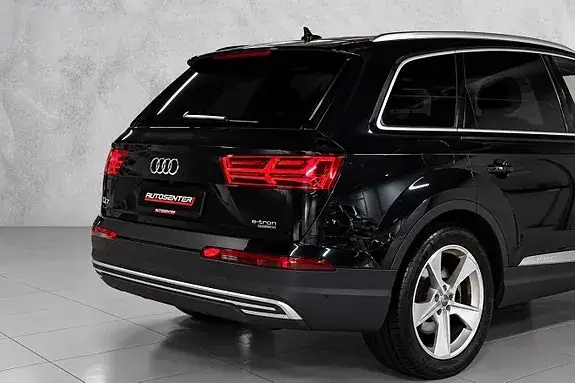 Audi Q7 2017 photo 4