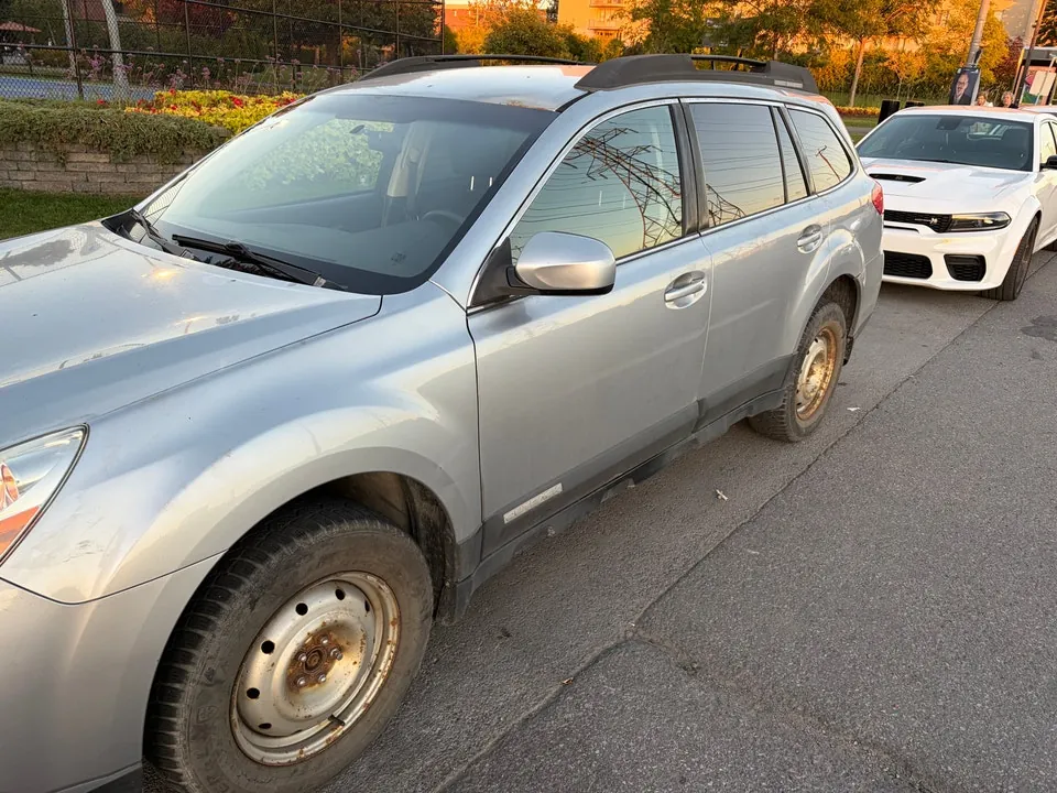 Subaru Outback 2012 photo 3