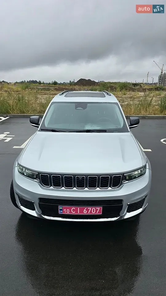 Jeep Grand Cherokee 2023 photo 2