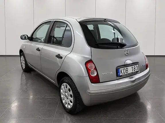 Nissan Micra 2010 photo 4