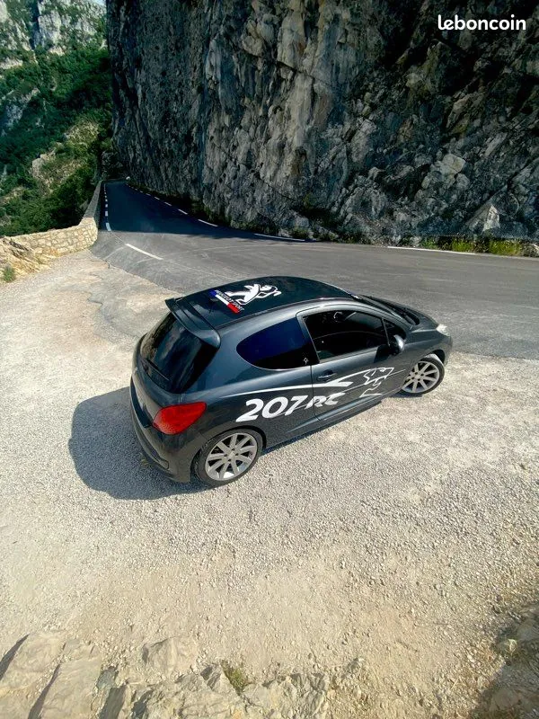 Peugeot 207 2008 photo 2