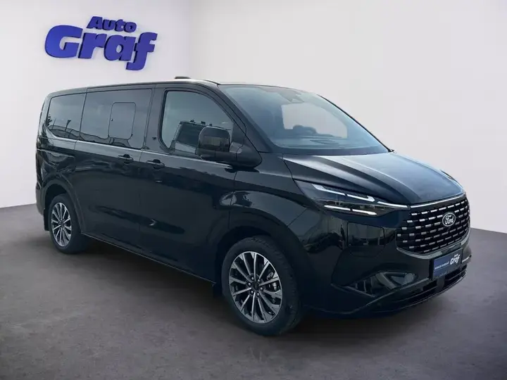 Ford Tourneo photo 2