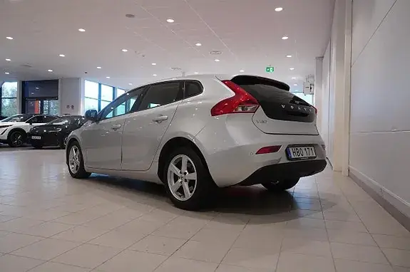 Volvo V40 2016 photo 3
