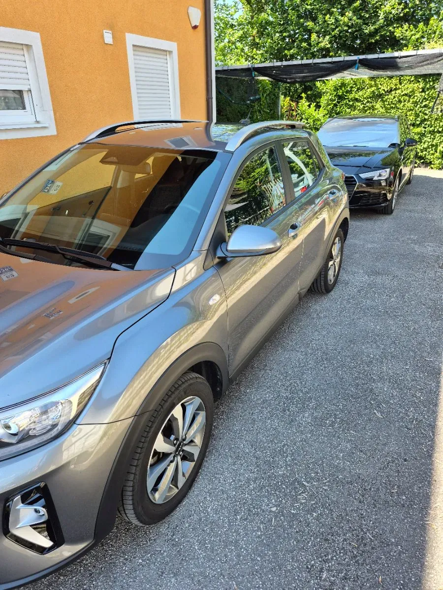 Kia Stonic 2024 photo 3