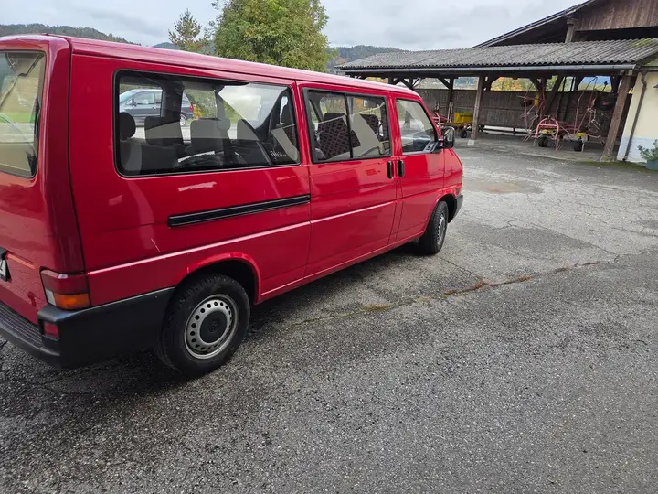 Volkswagen T4 1998 photo 2