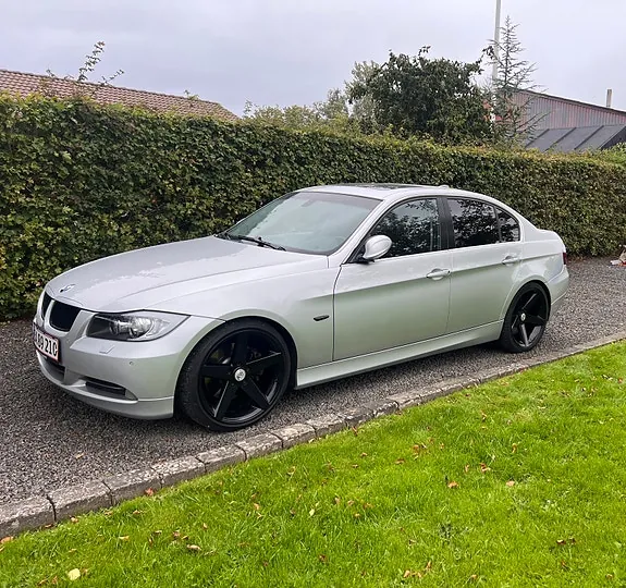 BMW 330I