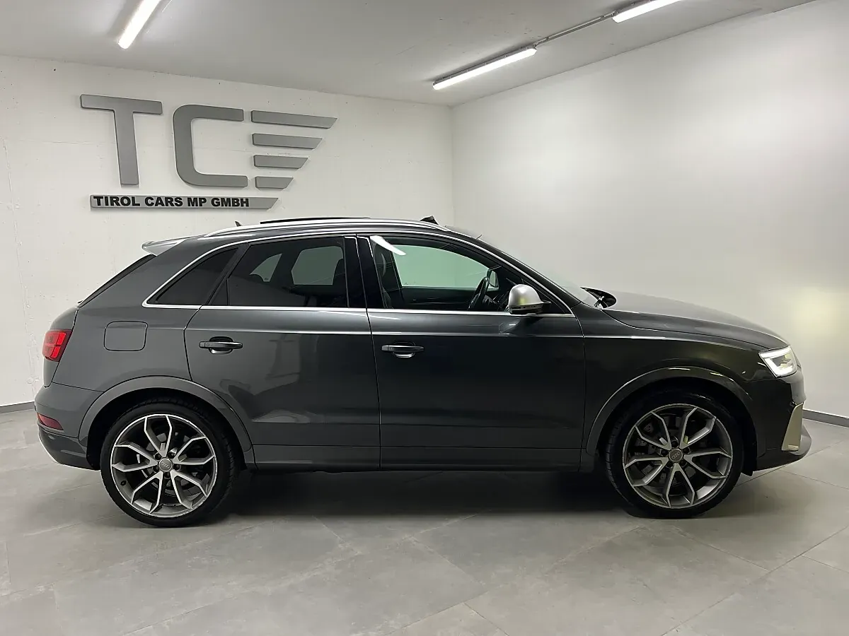 Audi Q3 2016 photo 2