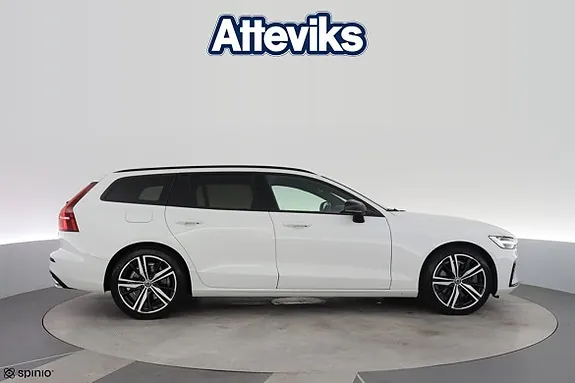 Volvo V60 2021 photo 2