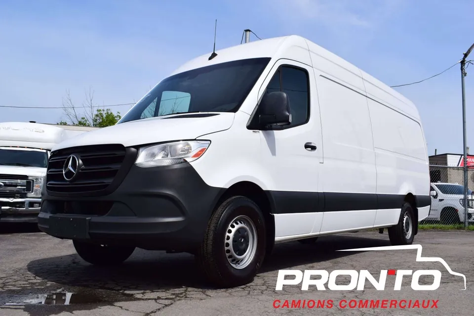 Mercedes-Benz Sprinter 2024 photo 2