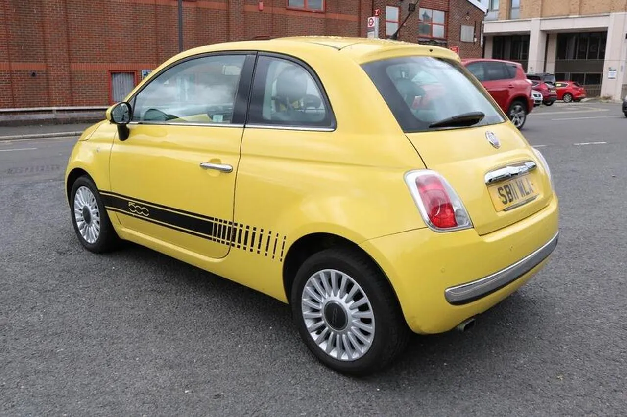 Fiat 500 2011 photo 2