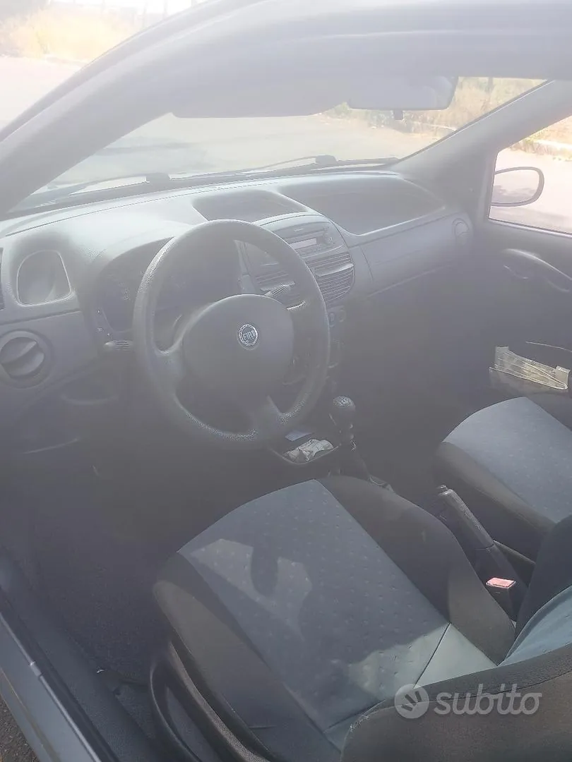 Fiat Punto 2005 photo 4