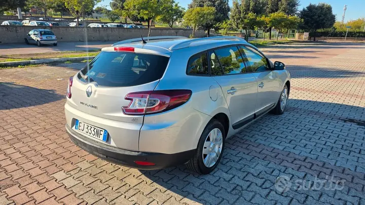 Renault Megane 2011 photo 4