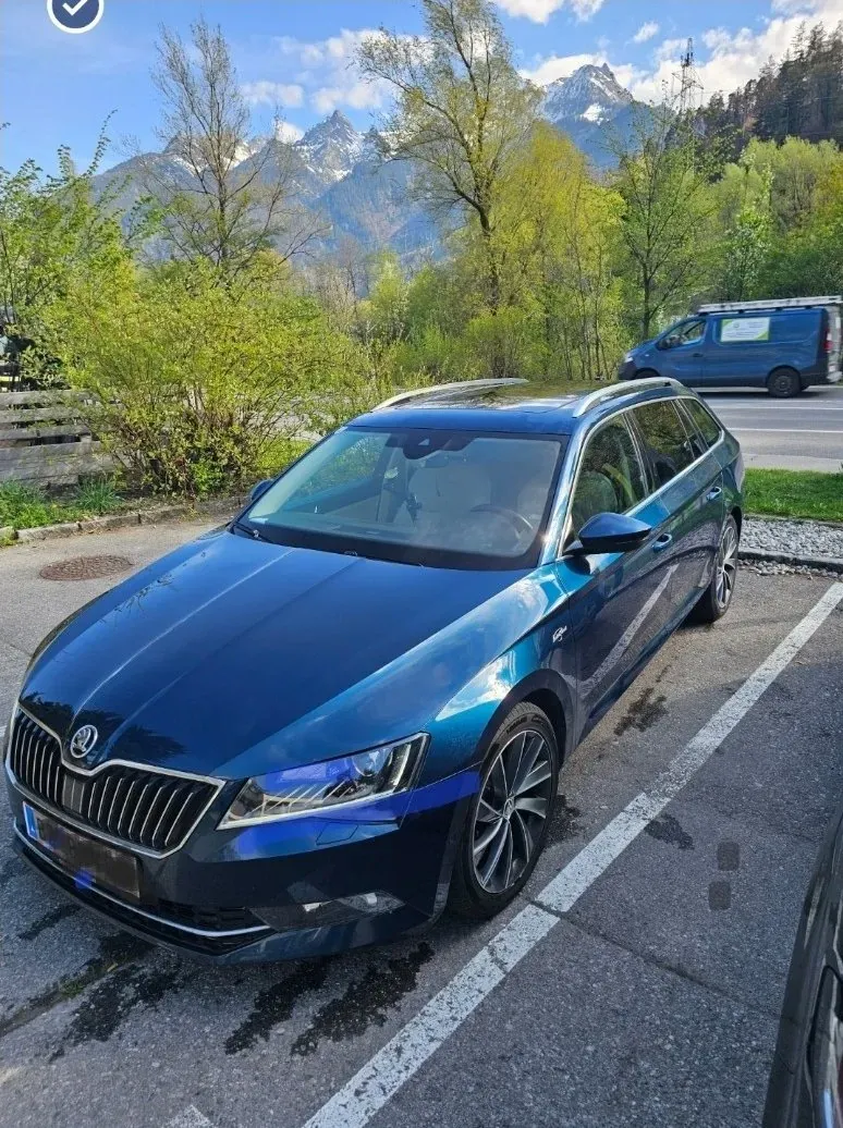 Skoda Superb 2018 photo 2