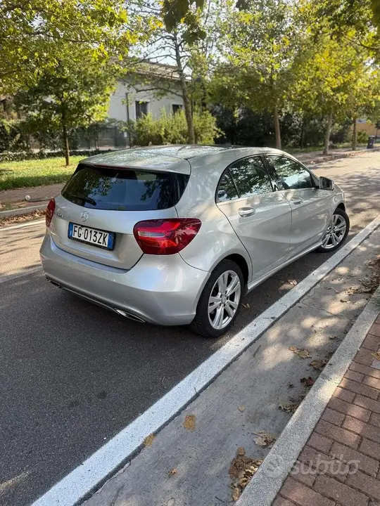 Mercedes-Benz A 2016 photo 4