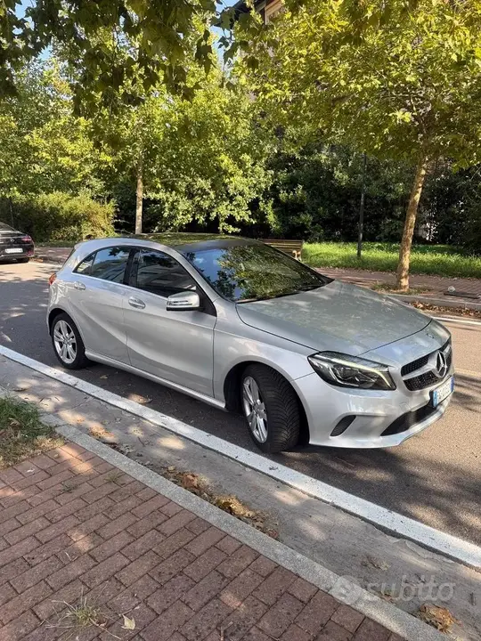 Mercedes-Benz A 2016 photo 3