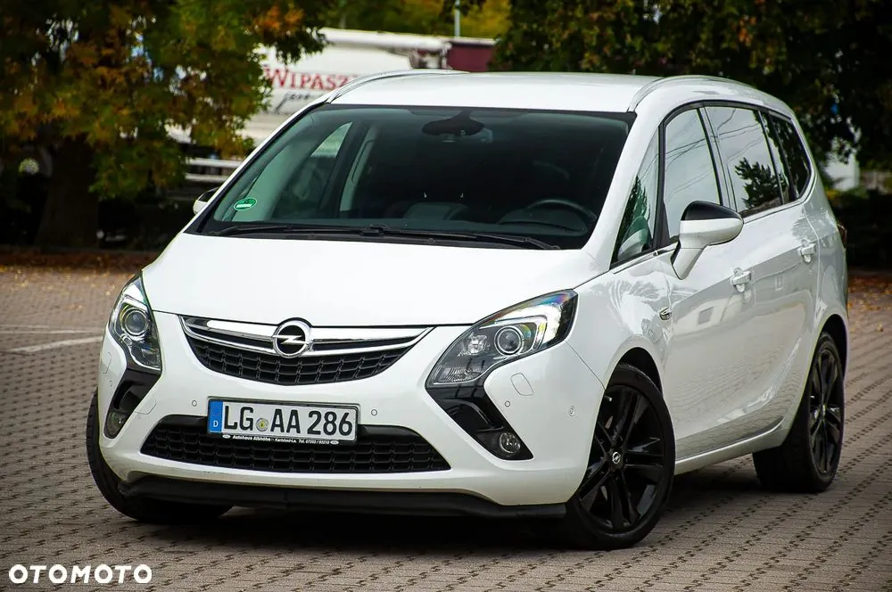 Opel Zafira 2015 photo 2