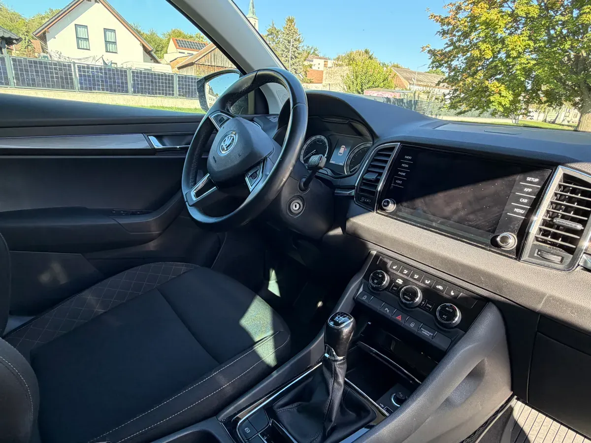 Skoda Karoq 2018 photo 3