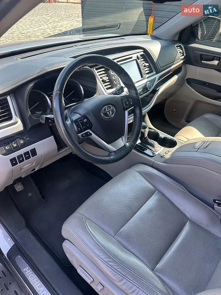 Toyota Highlander 2016 photo 4