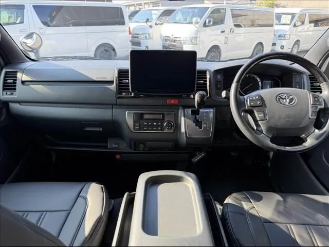 Toyota Hiace Gl 2024 photo 4