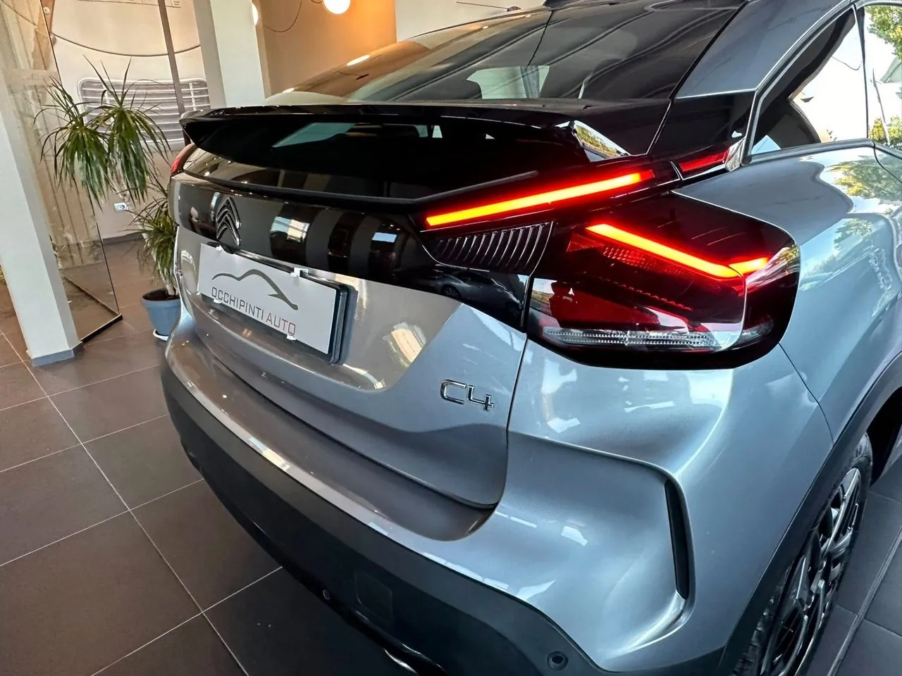 Citroen C4 2022 photo 2