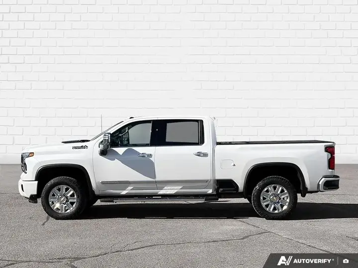 Chevrolet Silverado 2500Hd 2025 photo 3