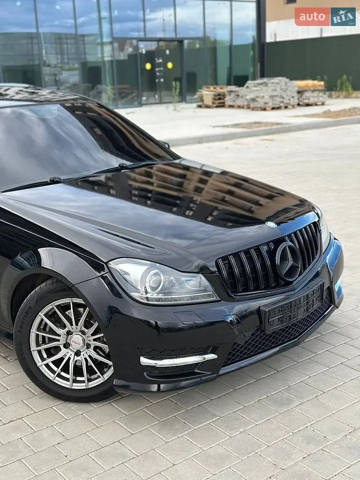 Mercedes-Benz C-Class 2012 photo 2