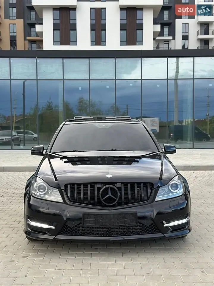 Mercedes-Benz C-Class 2012 photo 5
