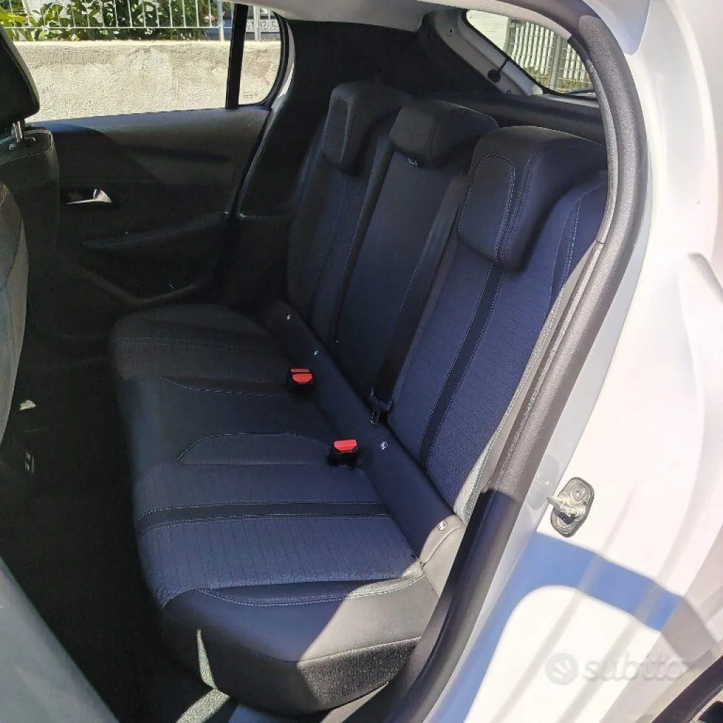 Peugeot 208 2023 photo 5