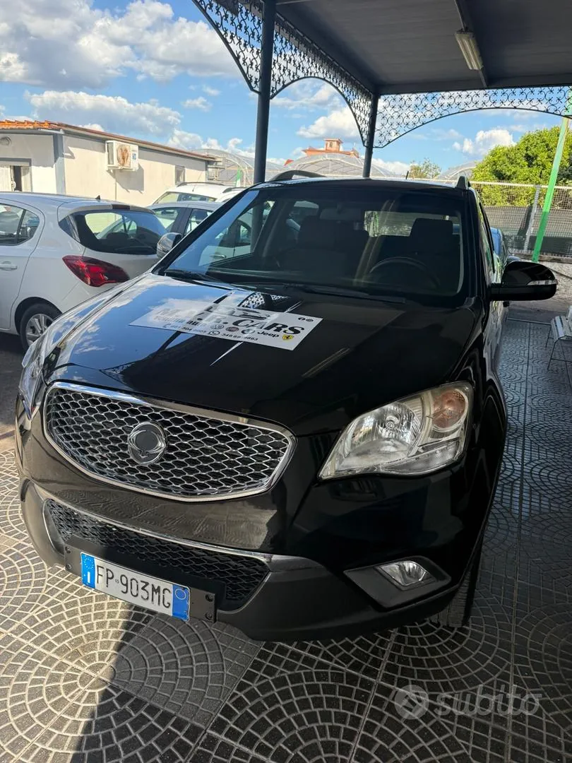 KG Mobility Korando 2015 photo 2