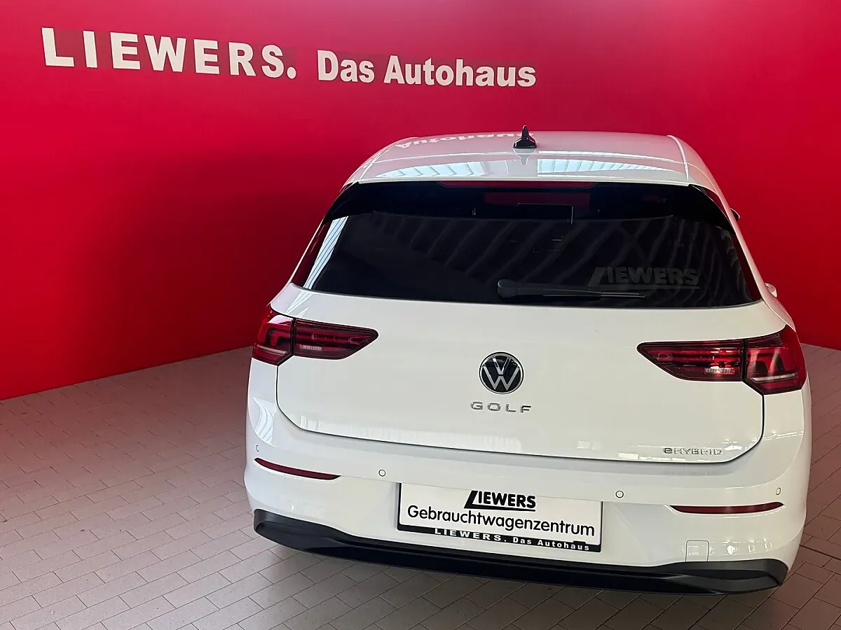 Volkswagen Golf 2026 photo 3