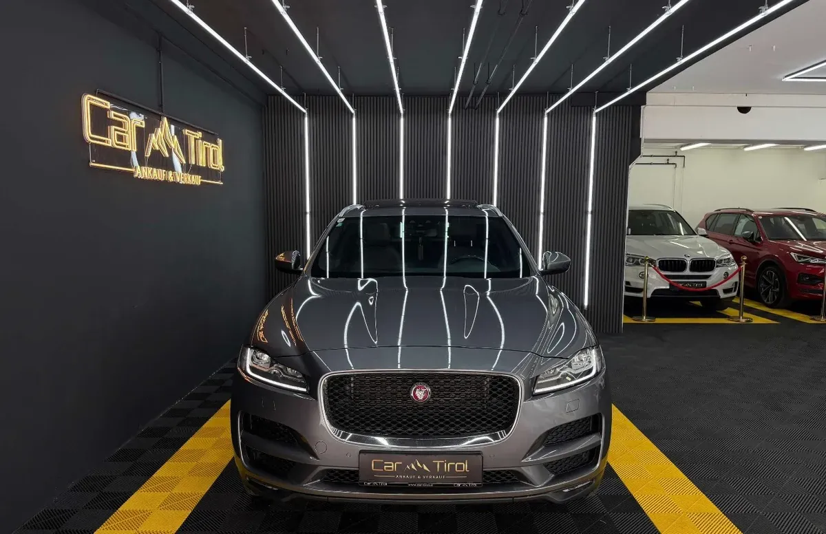Jaguar F-Pace 2018 photo 3