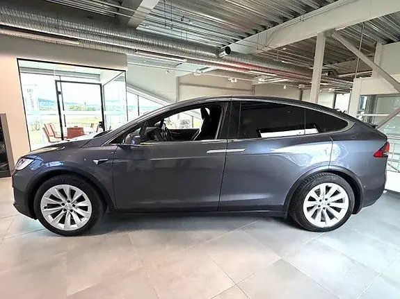 Tesla Model X 2021 photo 3