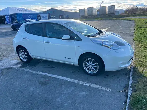 Nissan Leaf 2015 photo 3
