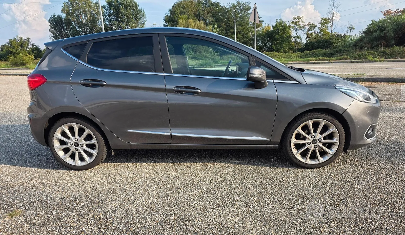 Ford Fiesta 2018 photo 2