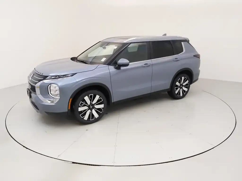 Mitsubishi Outlander 2026 photo 2