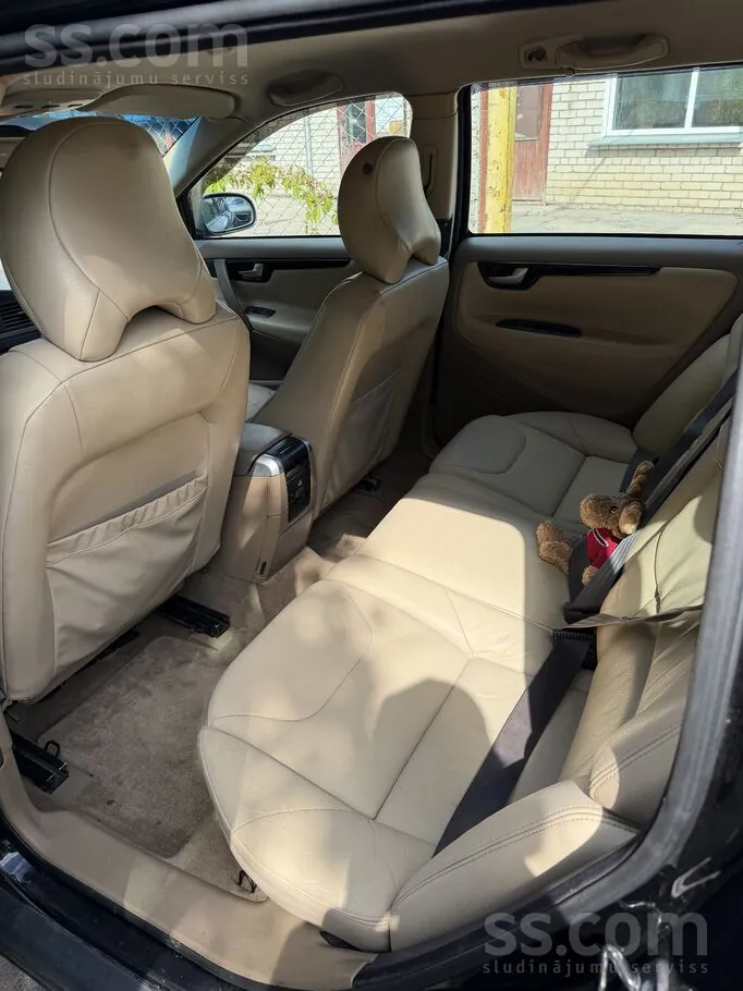 Volvo V70 2002 photo 3