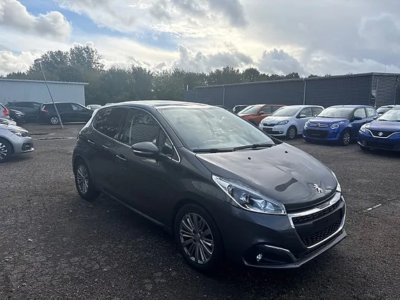 Peugeot 208 2019 photo 3
