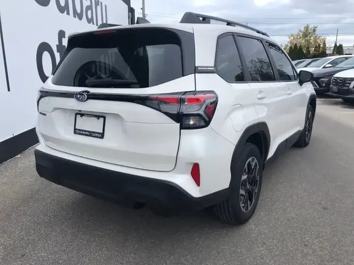 Subaru Forester 2025 photo 5