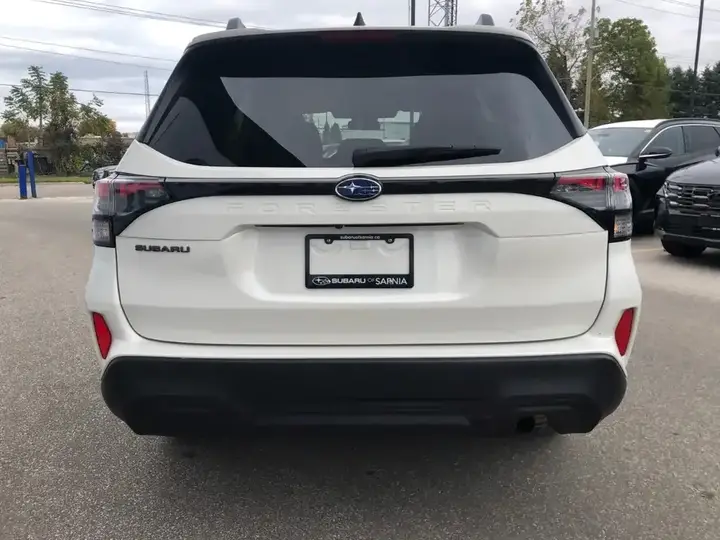 Subaru Forester 2025 photo 4