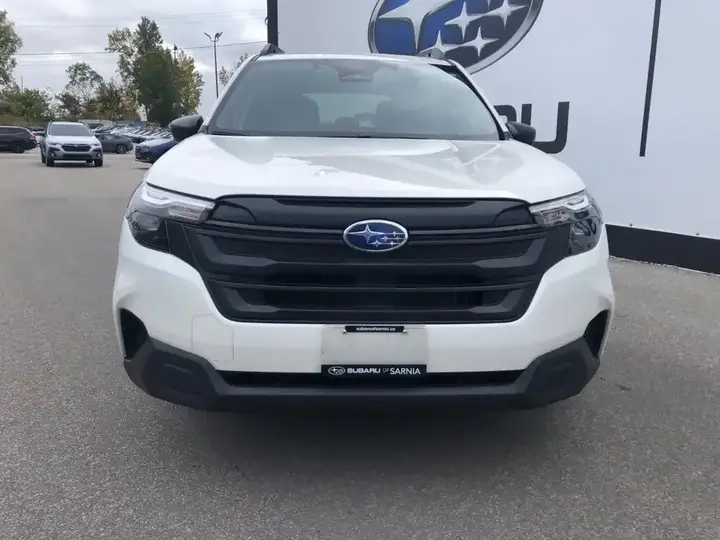 Subaru Forester 2025 photo 2