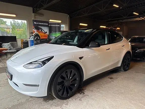 Tesla Model Y 2023 photo 5