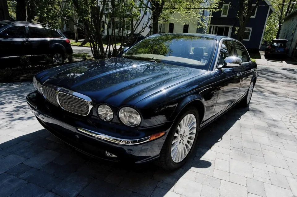 Jaguar Xj