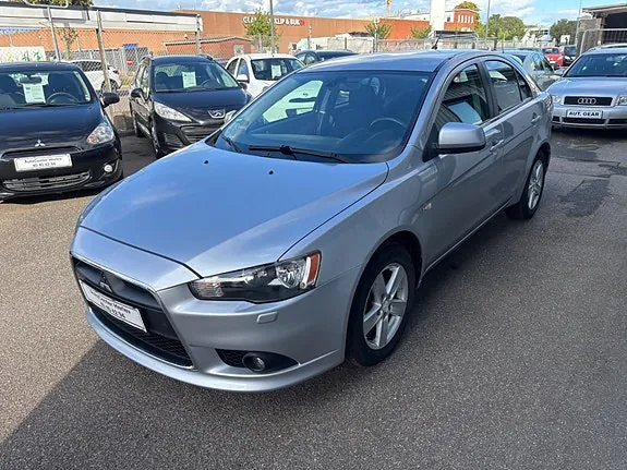 Mitsubishi Lancer 2010 photo 2