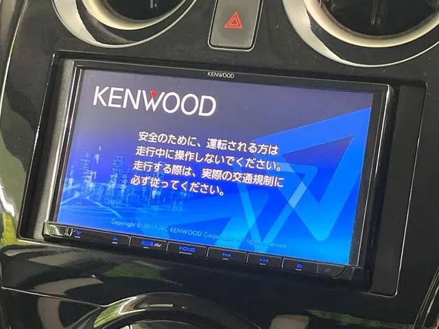 Nissan Note 2018 photo 3