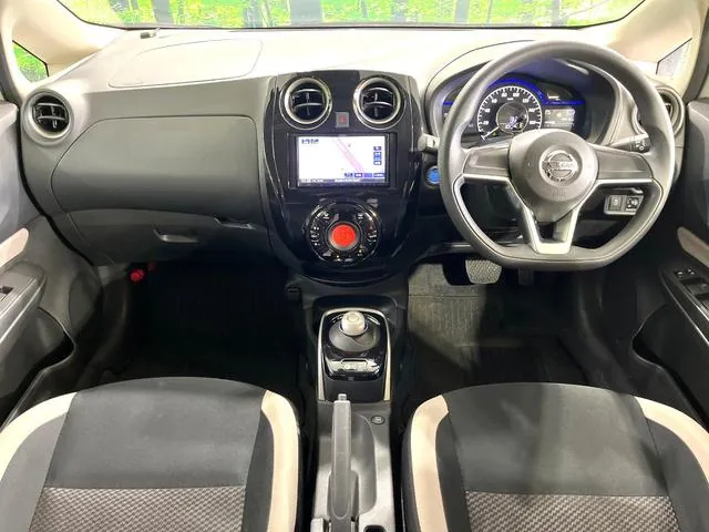 Nissan Note 2018 photo 2
