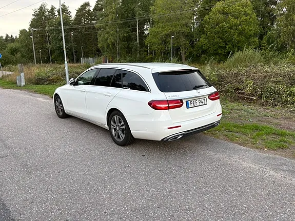 Mercedes-Benz E220