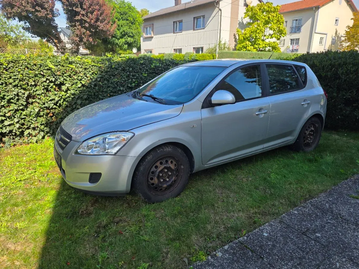 Kia Ceed 2007 photo 2
