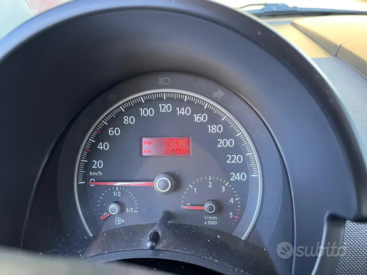 Volkswagen New Beetle 2008 photo 2